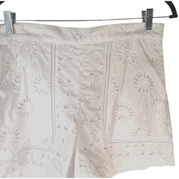 2/$30 ZARA White Medium Embroidered Cotton Shorts - Picture 4 of 12